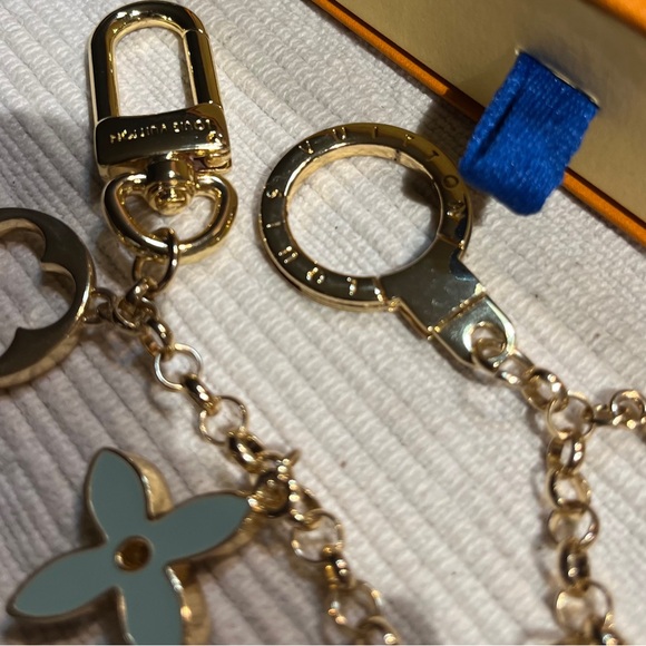 ✨❣️NWOT AUTHENTIC LOUIS VUITTON KEYCHAIN/CHARM! Beautiful!✨❣️ - Picture 11 of 13